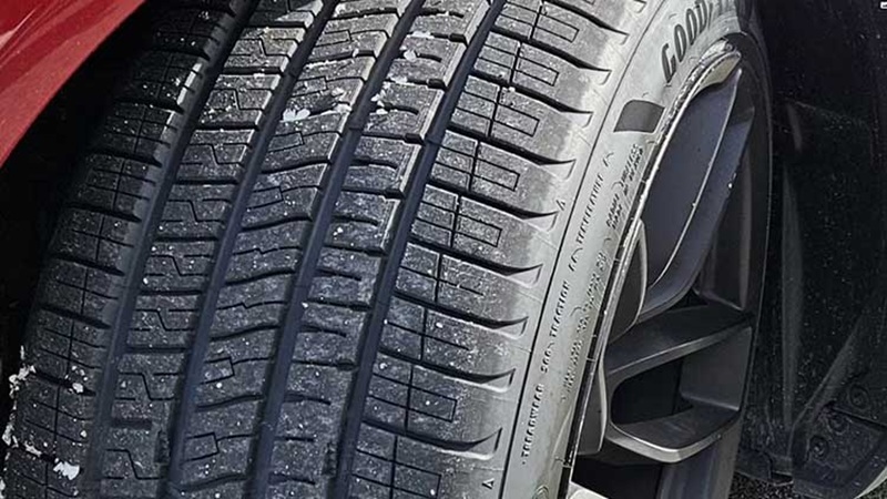 Goodyear представила новую всесезонную модель Eagle F1 All Season